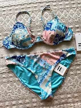 🔥🔥BILLABONG - UNRELEASED HAPPY HIPPY TALIA UNDERWIRE LOWRIDER BIKINI SET🔥🔥